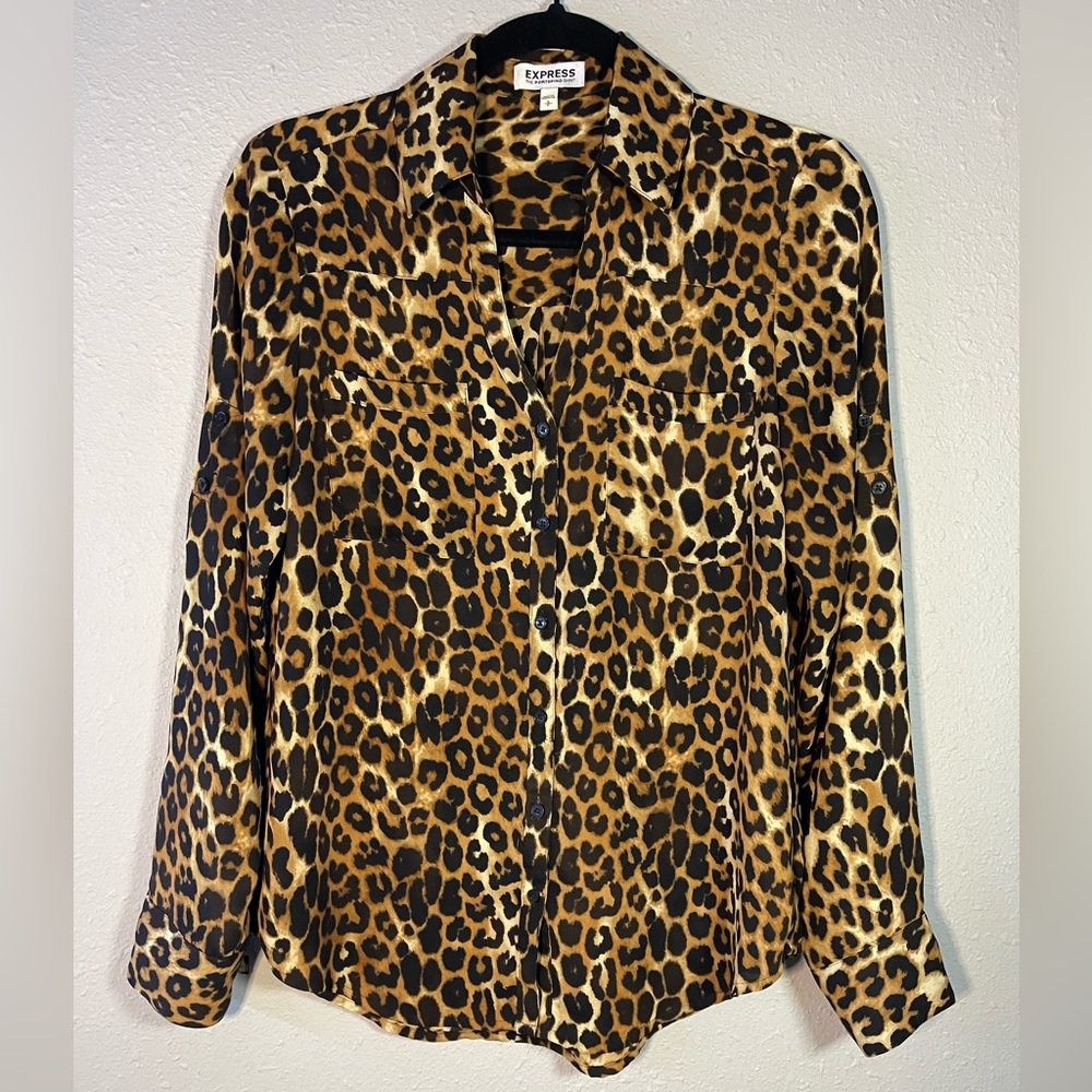 Express Women’s Leopard Print, The Portofino Long Sleeve Roll Tab, Size Small.